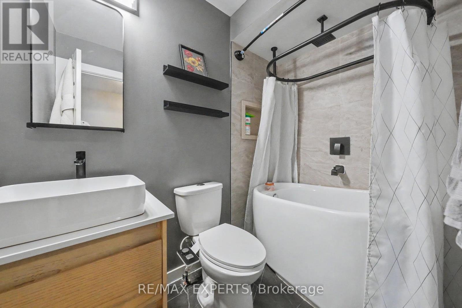 #194 7035 REXWOOD ROAD - Image 26