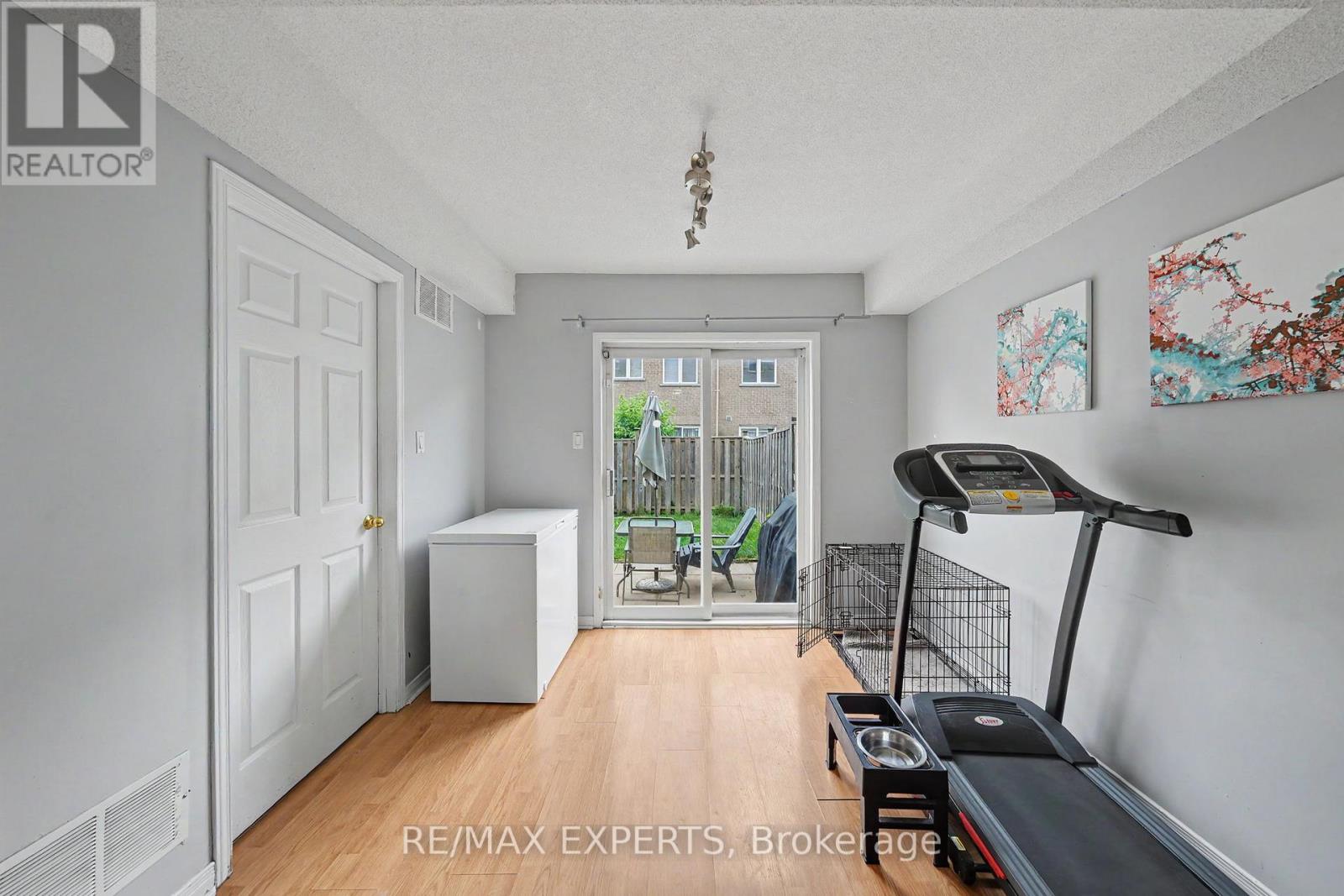 #194 7035 REXWOOD ROAD - 28