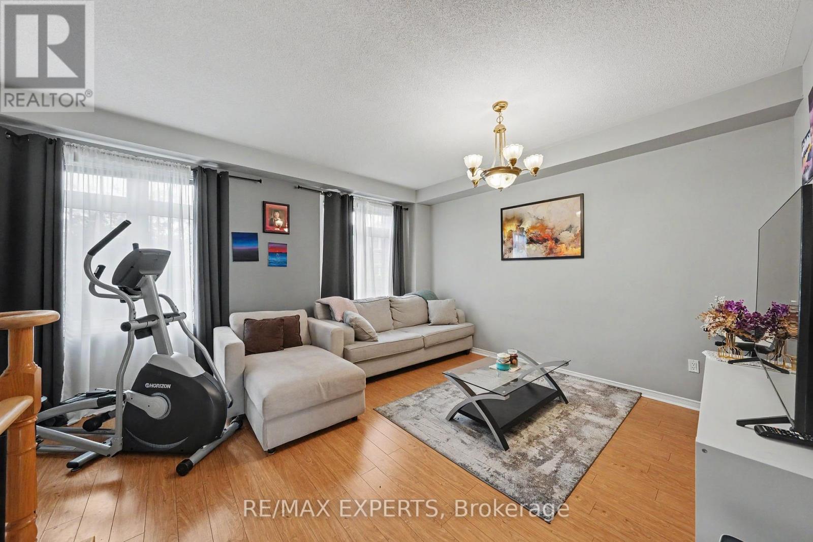 #194 7035 REXWOOD ROAD - 9