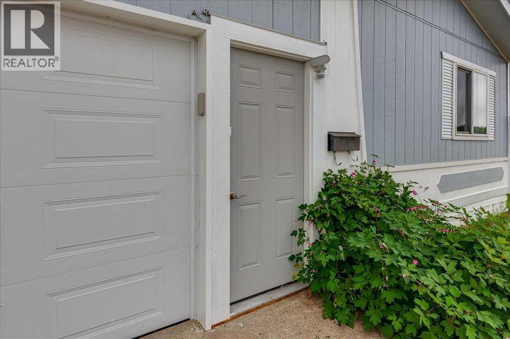 37543 England Way, Rural Red Deer County