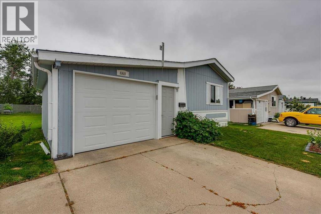 37543 England Way, Rural Red Deer County