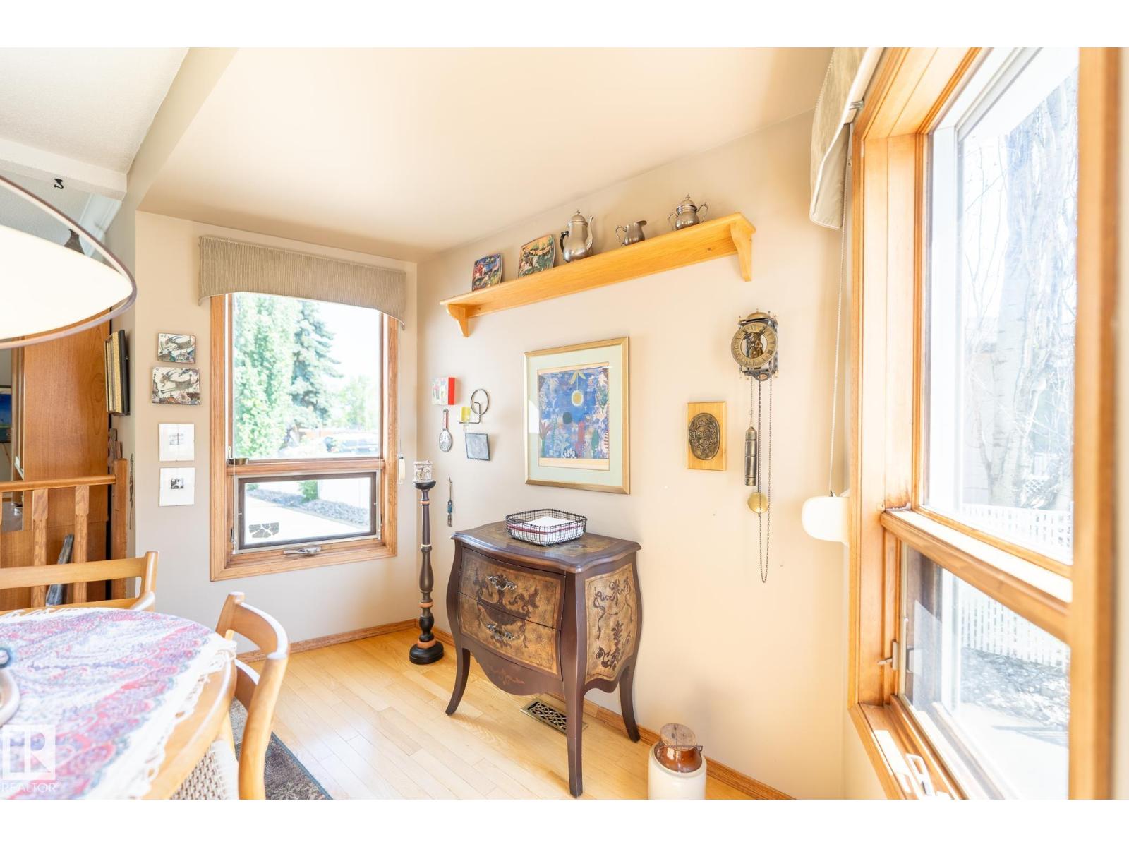 4707 105A AV NW - 10