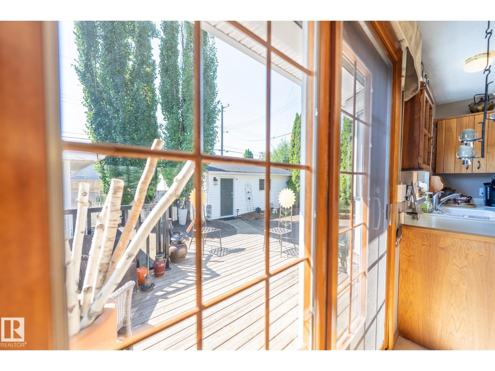 4707 105A AV NW - 11