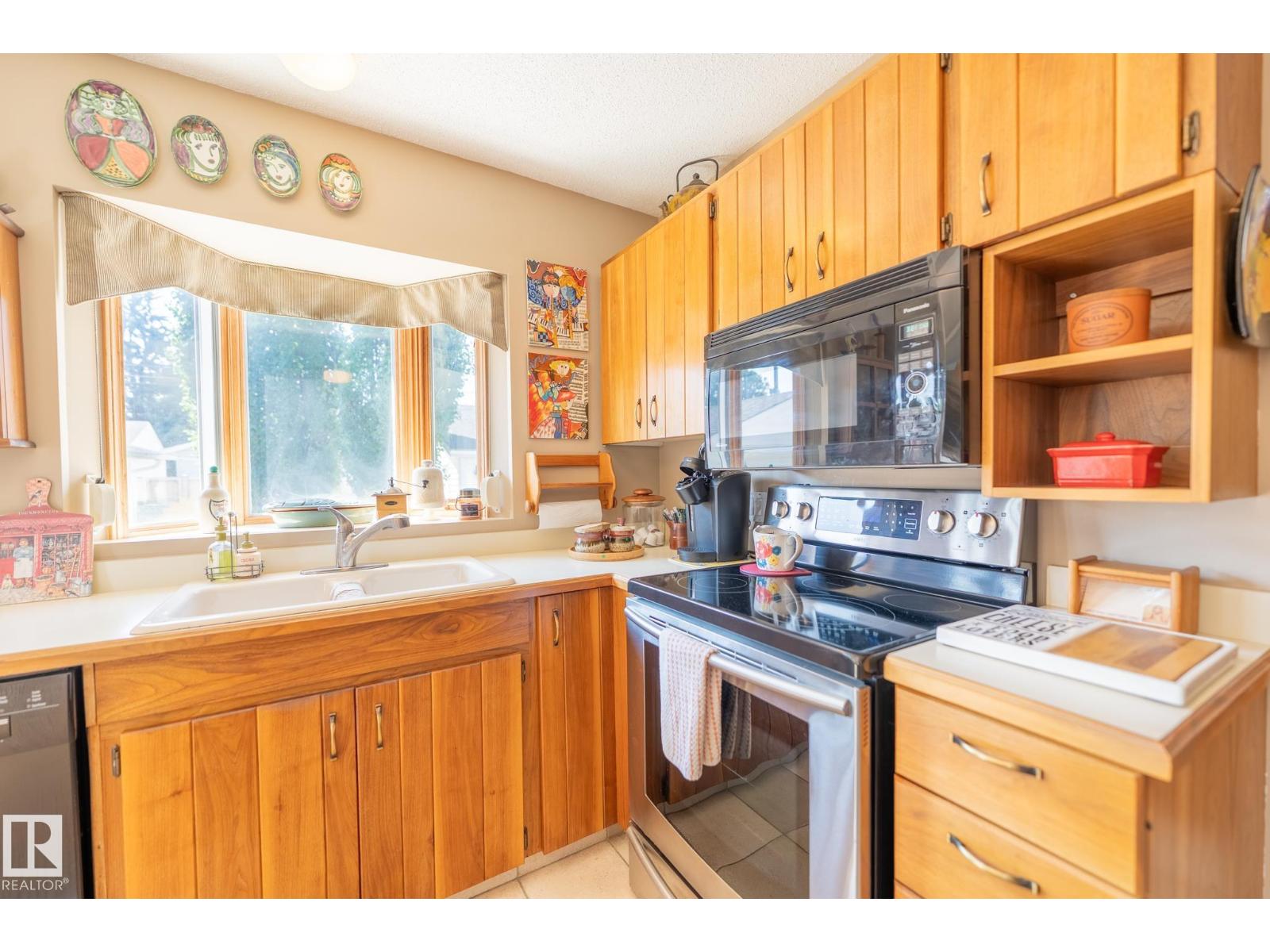 4707 105A AV NW - 13