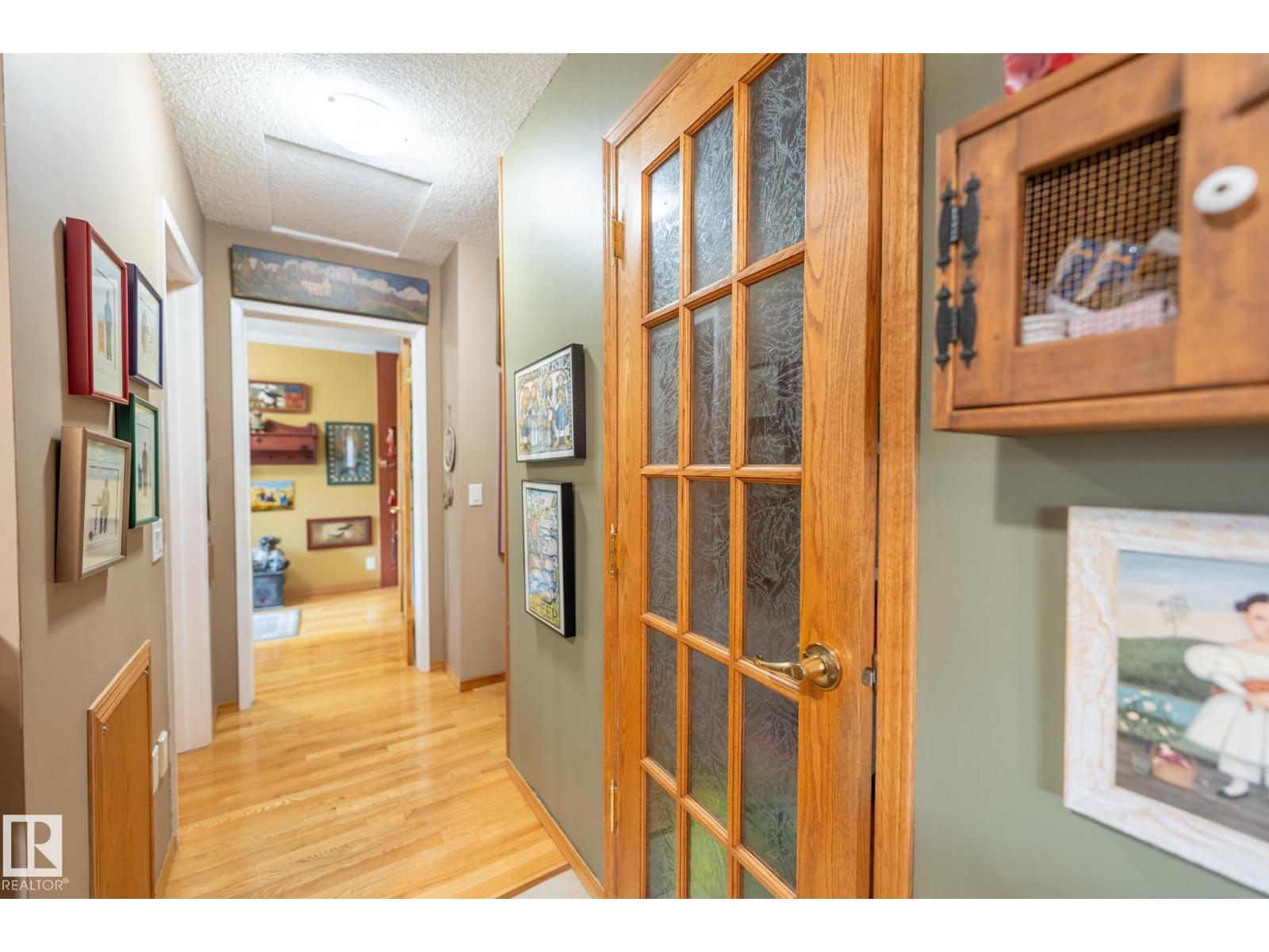 4707 105A AV NW - 15