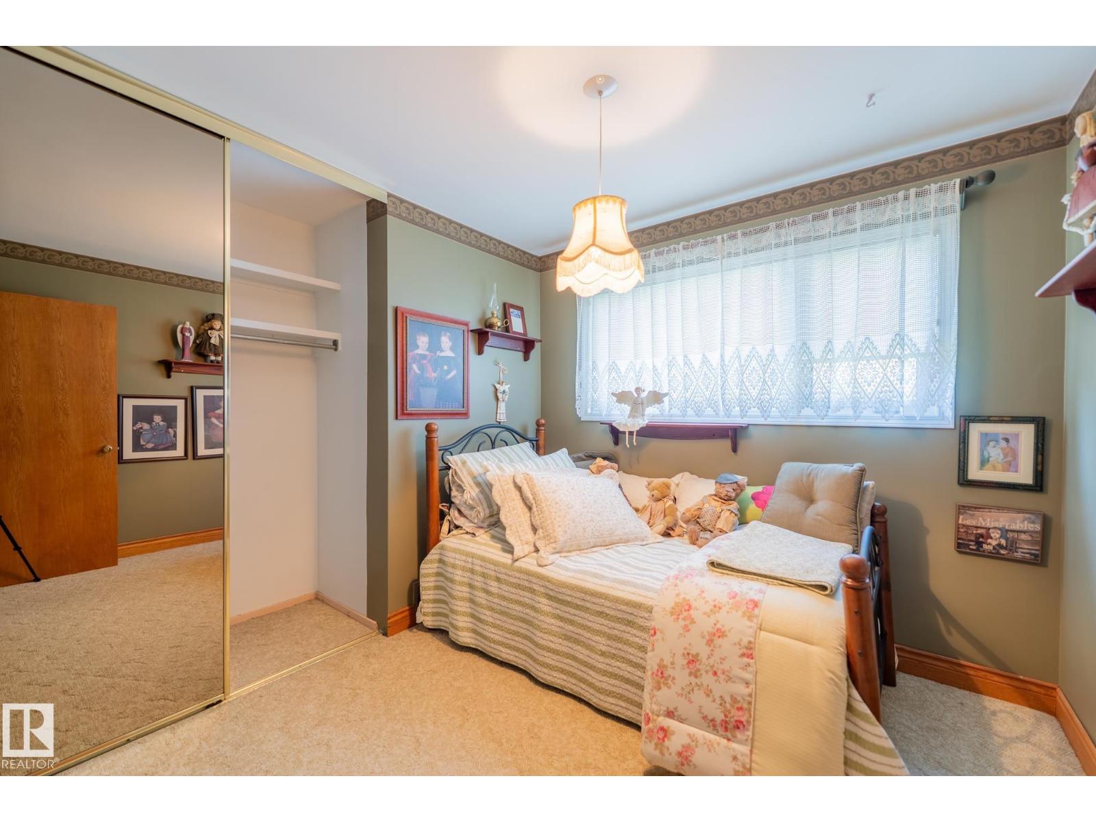4707 105A AV NW - 22