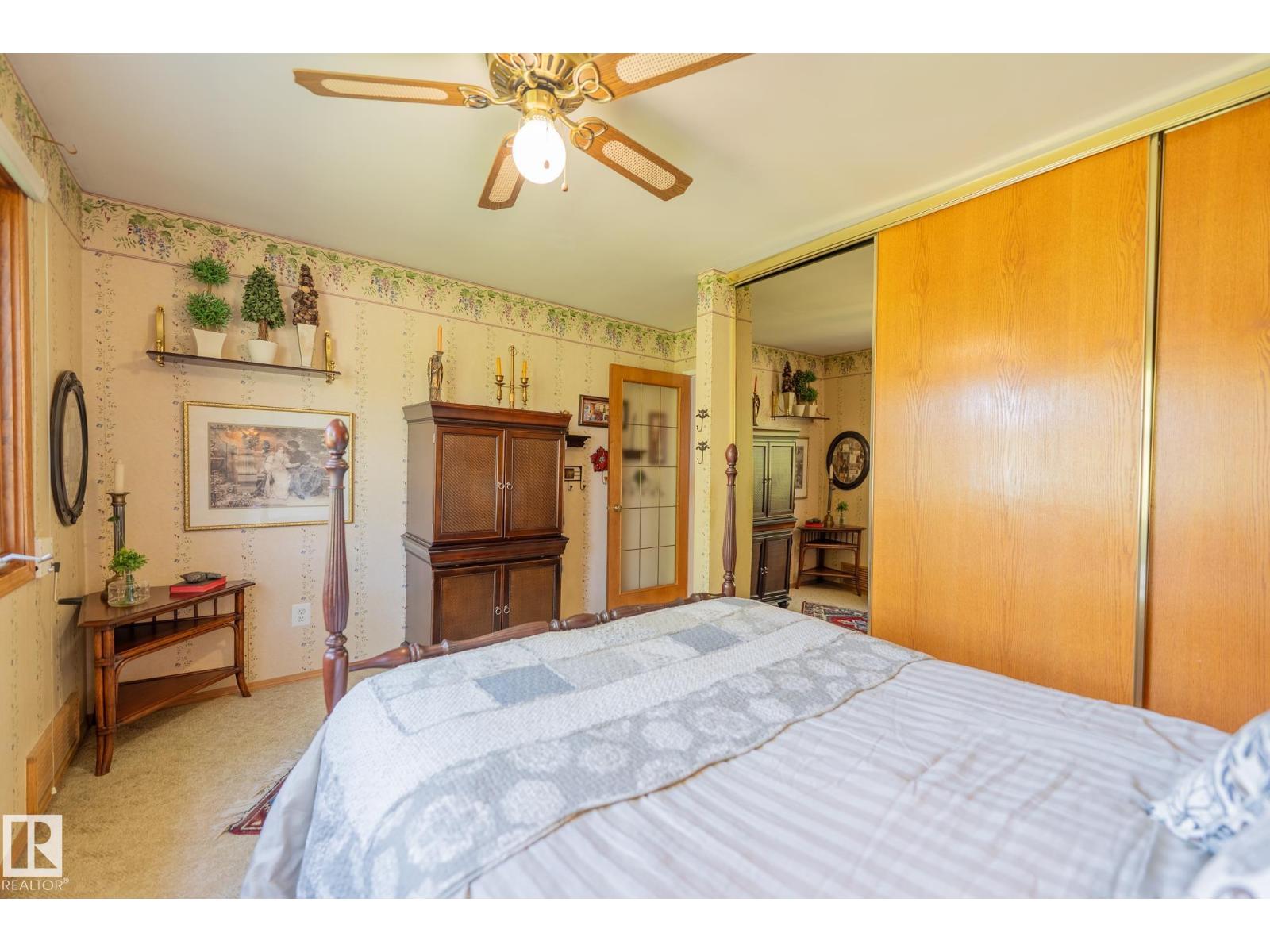 4707 105A AV NW - 27