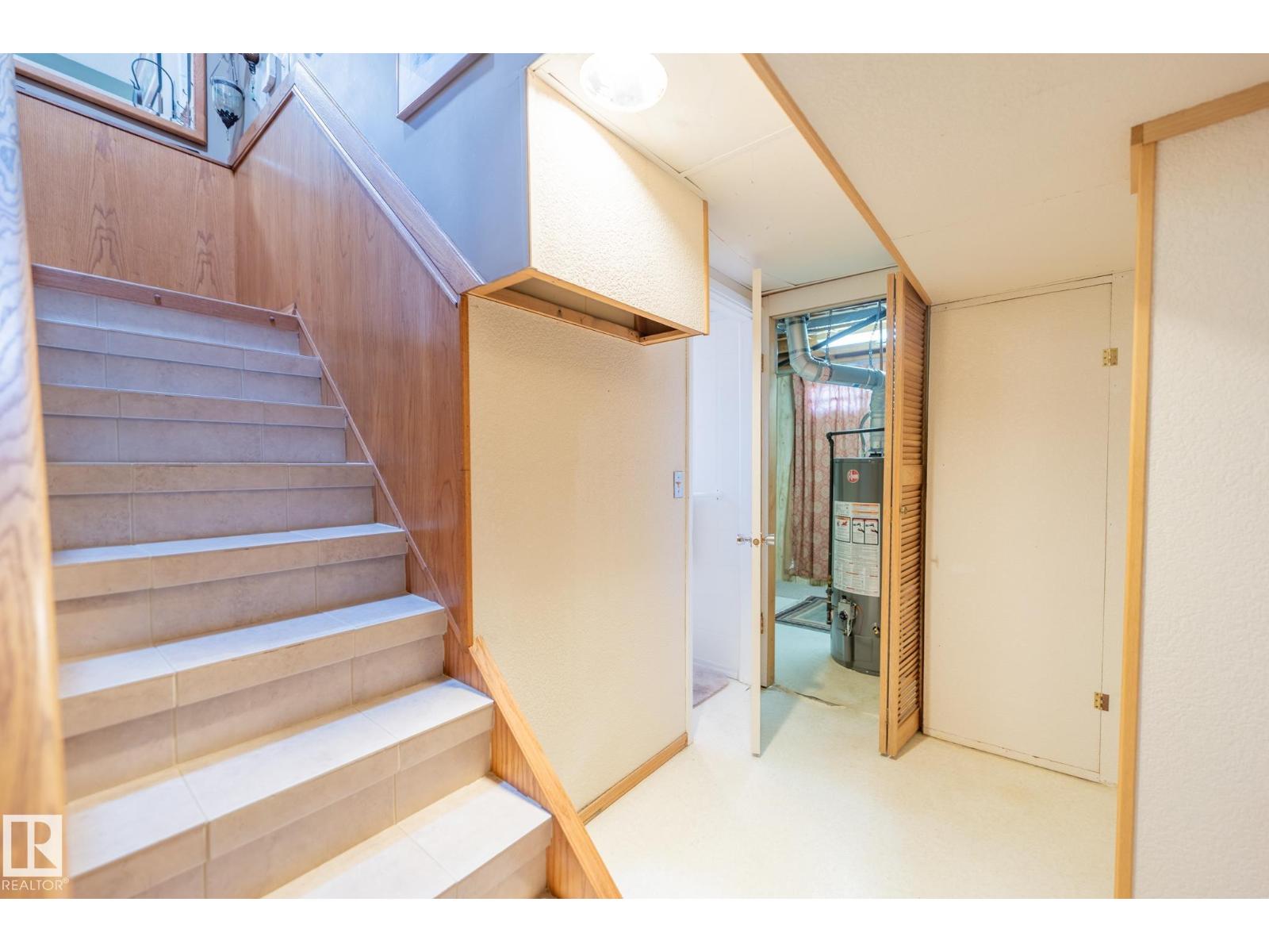 4707 105A AV NW - 30