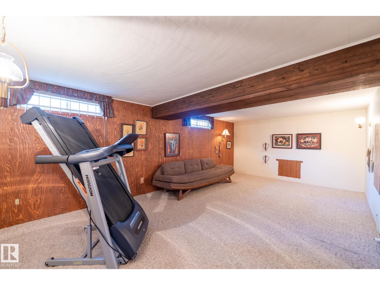 4707 105A AV NW - 32