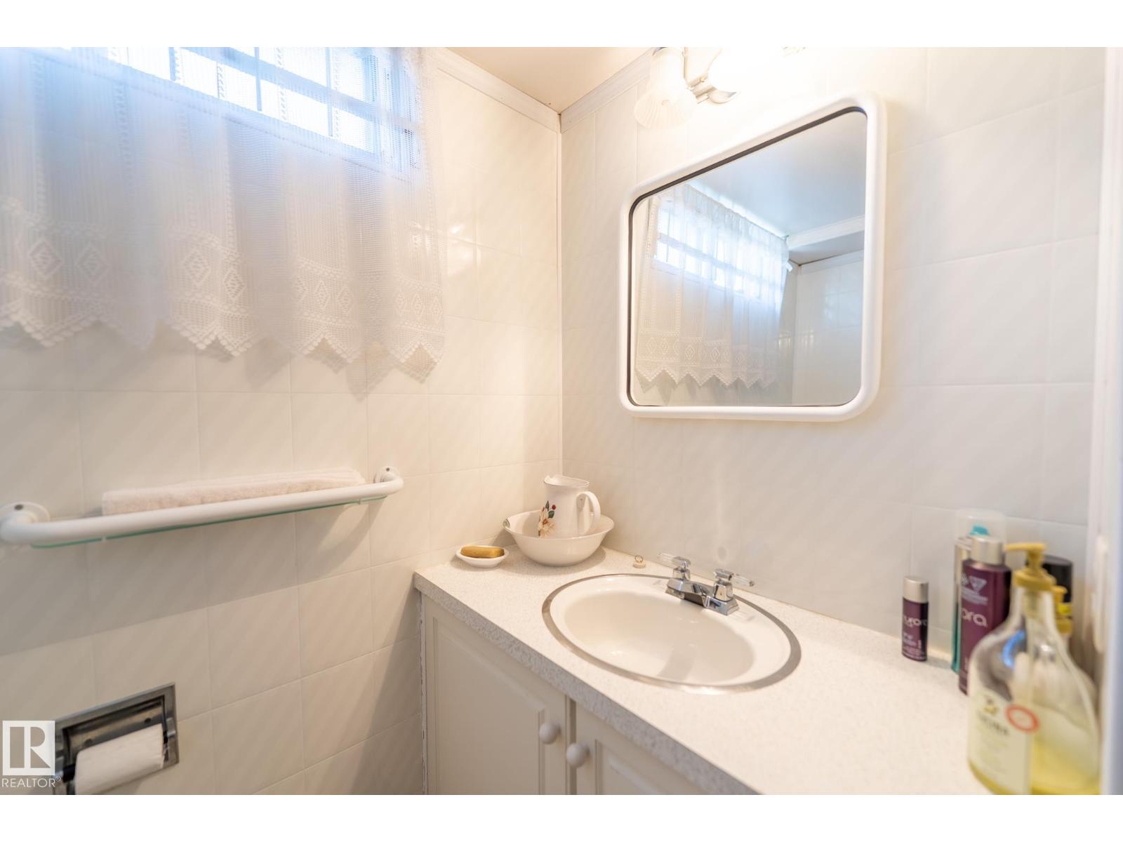 4707 105A AV NW - 38