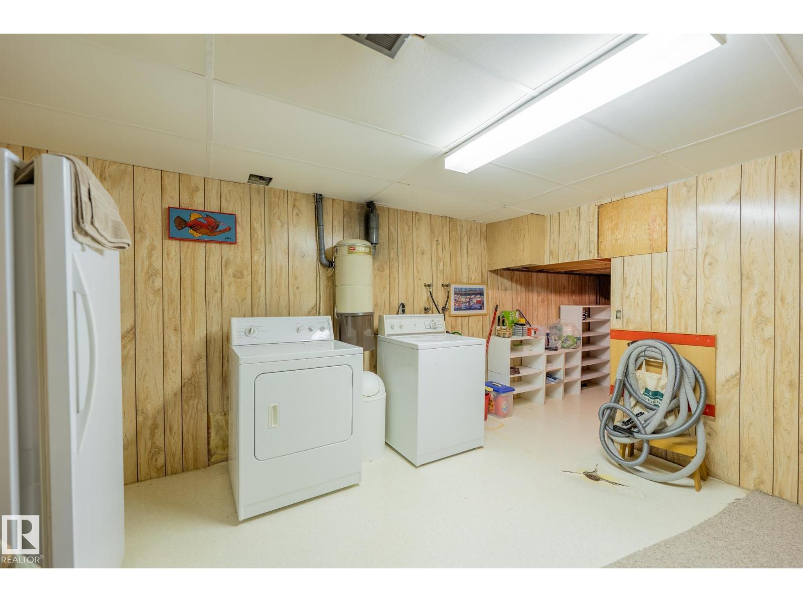 4707 105A AV NW - 41