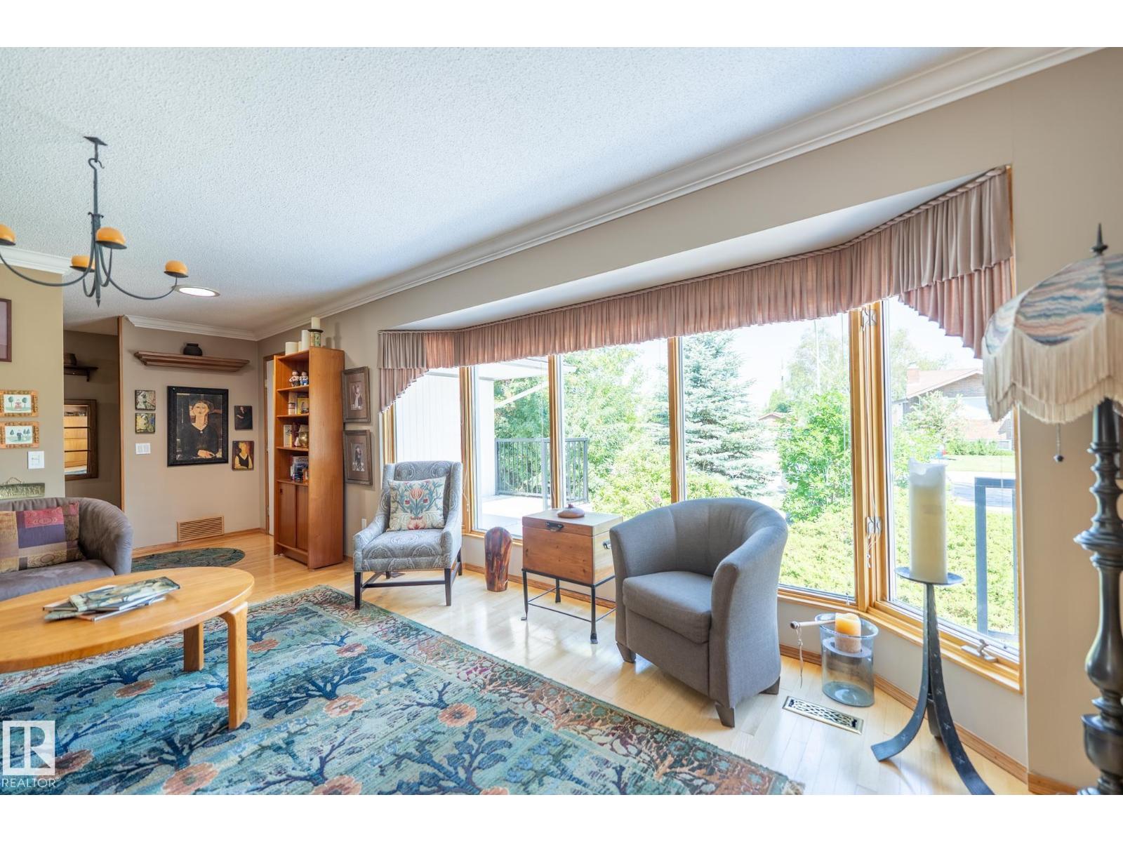 4707 105A AV NW - 6