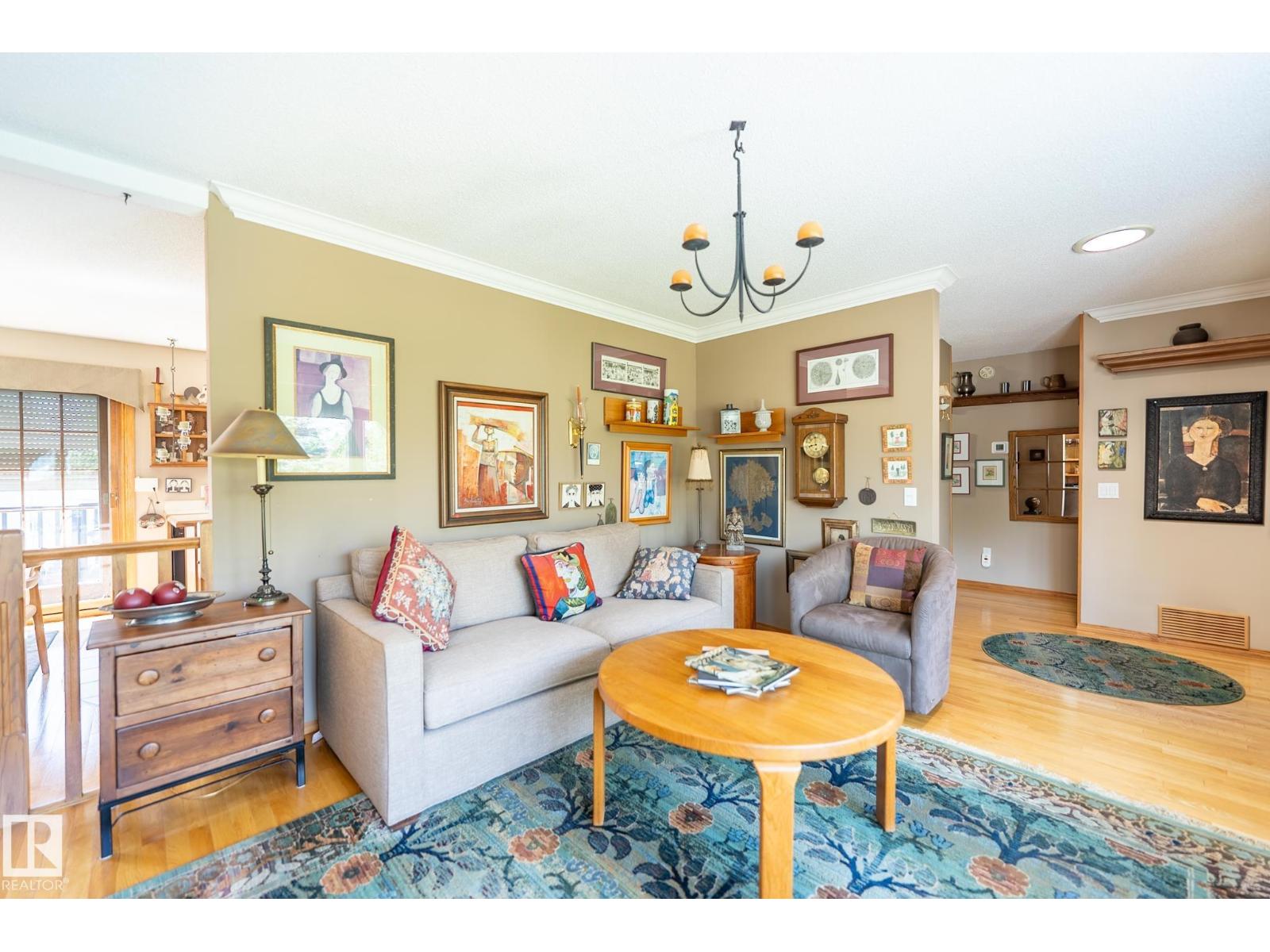 4707 105A AV NW - 7