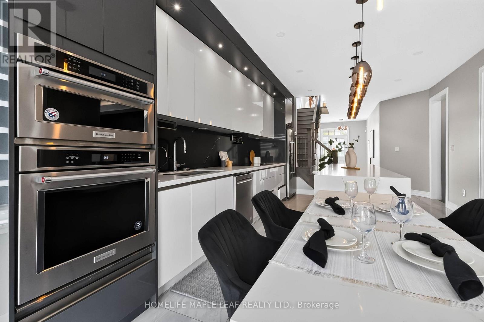 20 WANNAMAKER CRESCENT - 11
