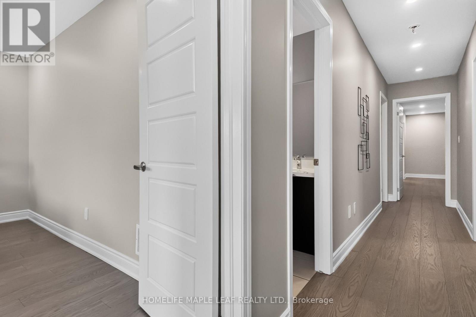 20 WANNAMAKER CRESCENT - 23