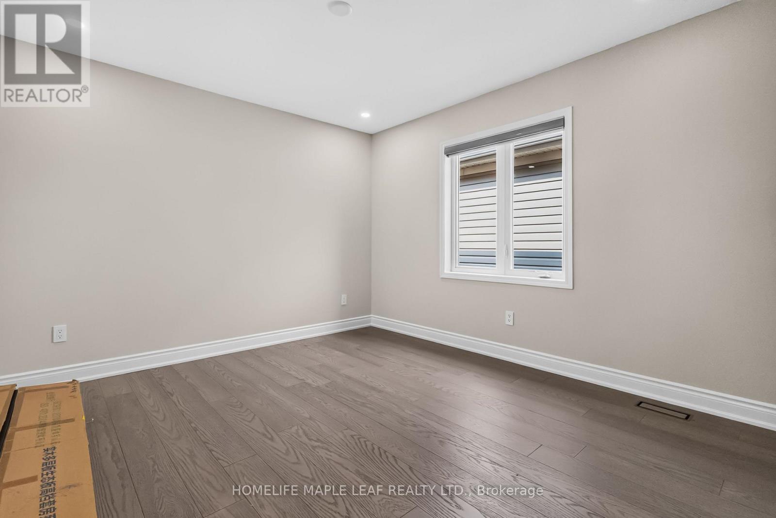 20 WANNAMAKER CRESCENT - 36