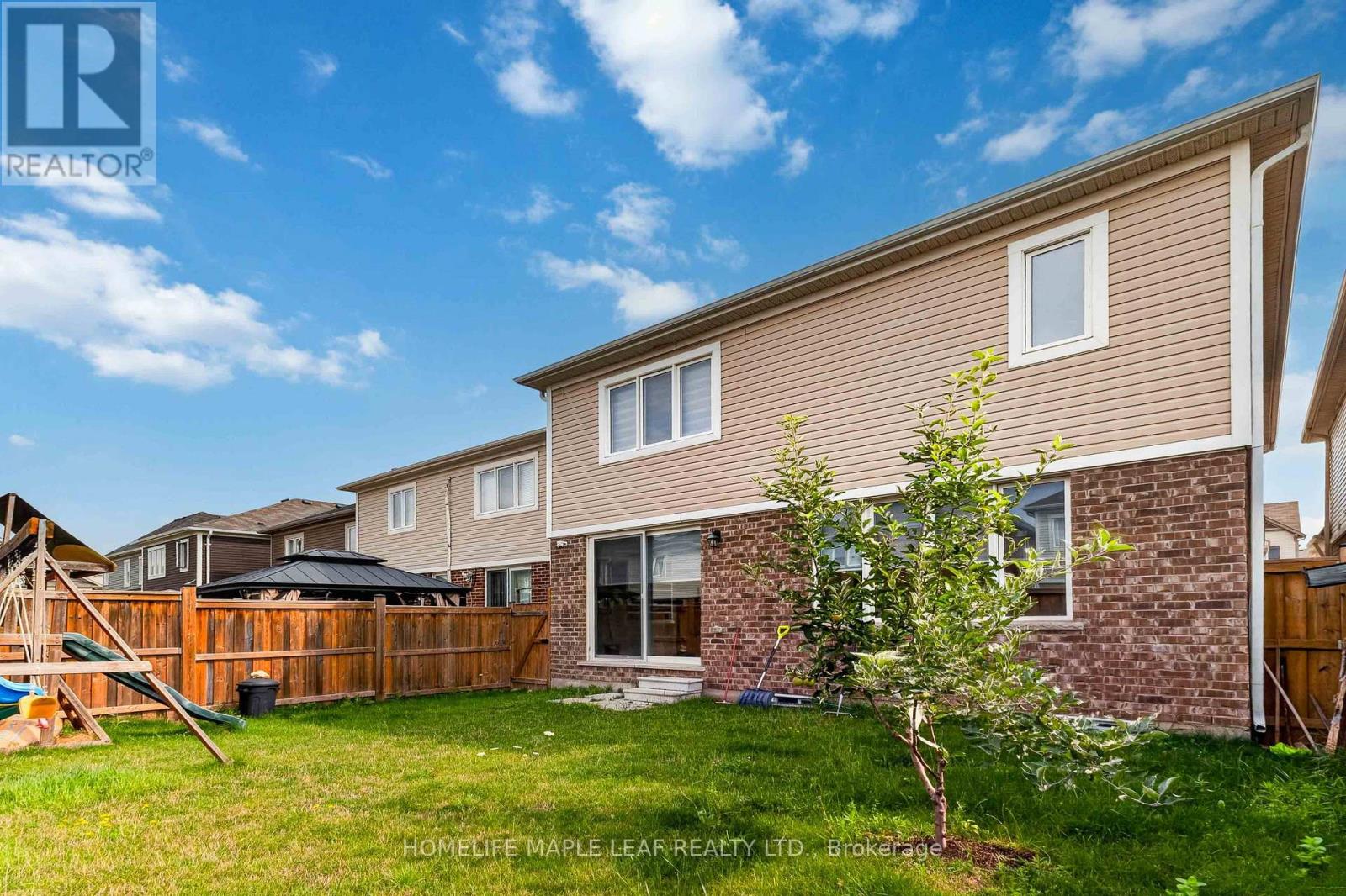 20 WANNAMAKER CRESCENT - 50