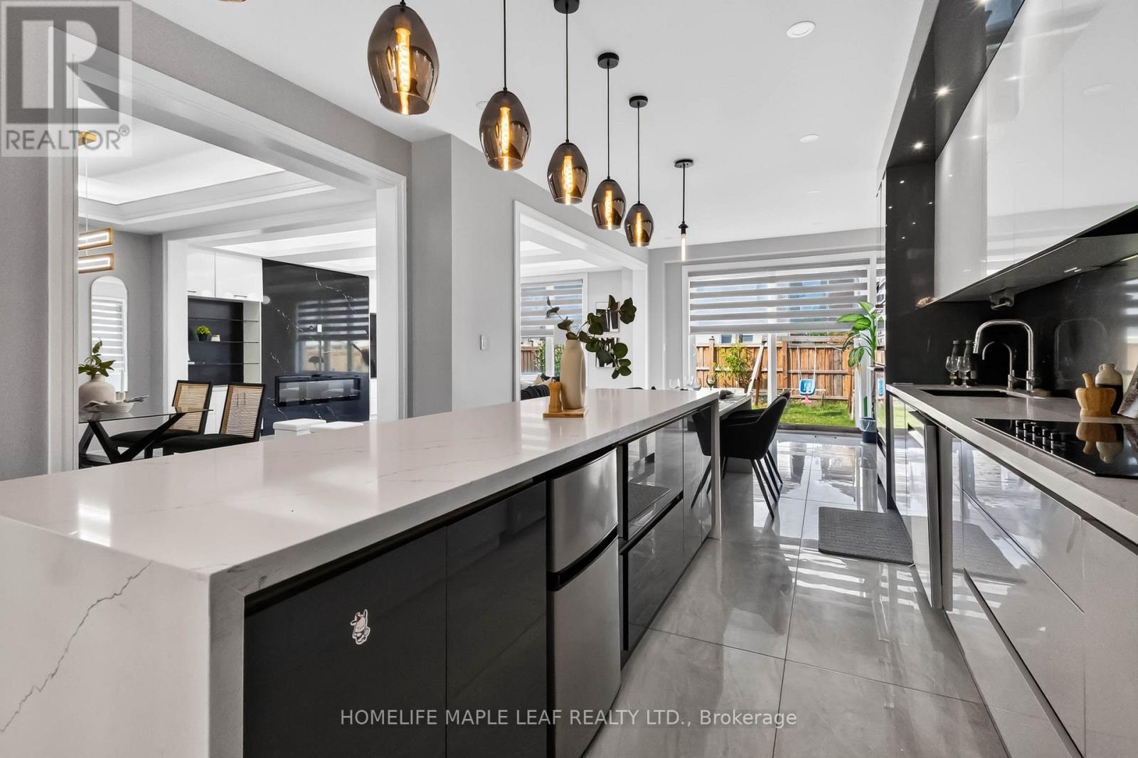 20 WANNAMAKER CRESCENT - 9
