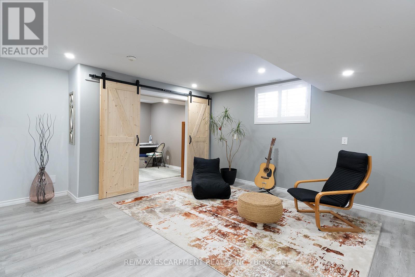 6 MACNEIL COURT - Image 22