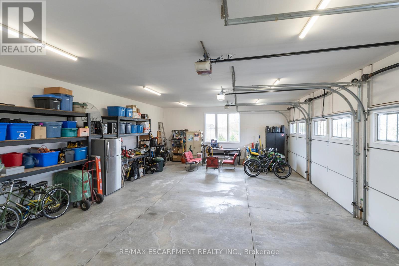 6 MACNEIL COURT - 35