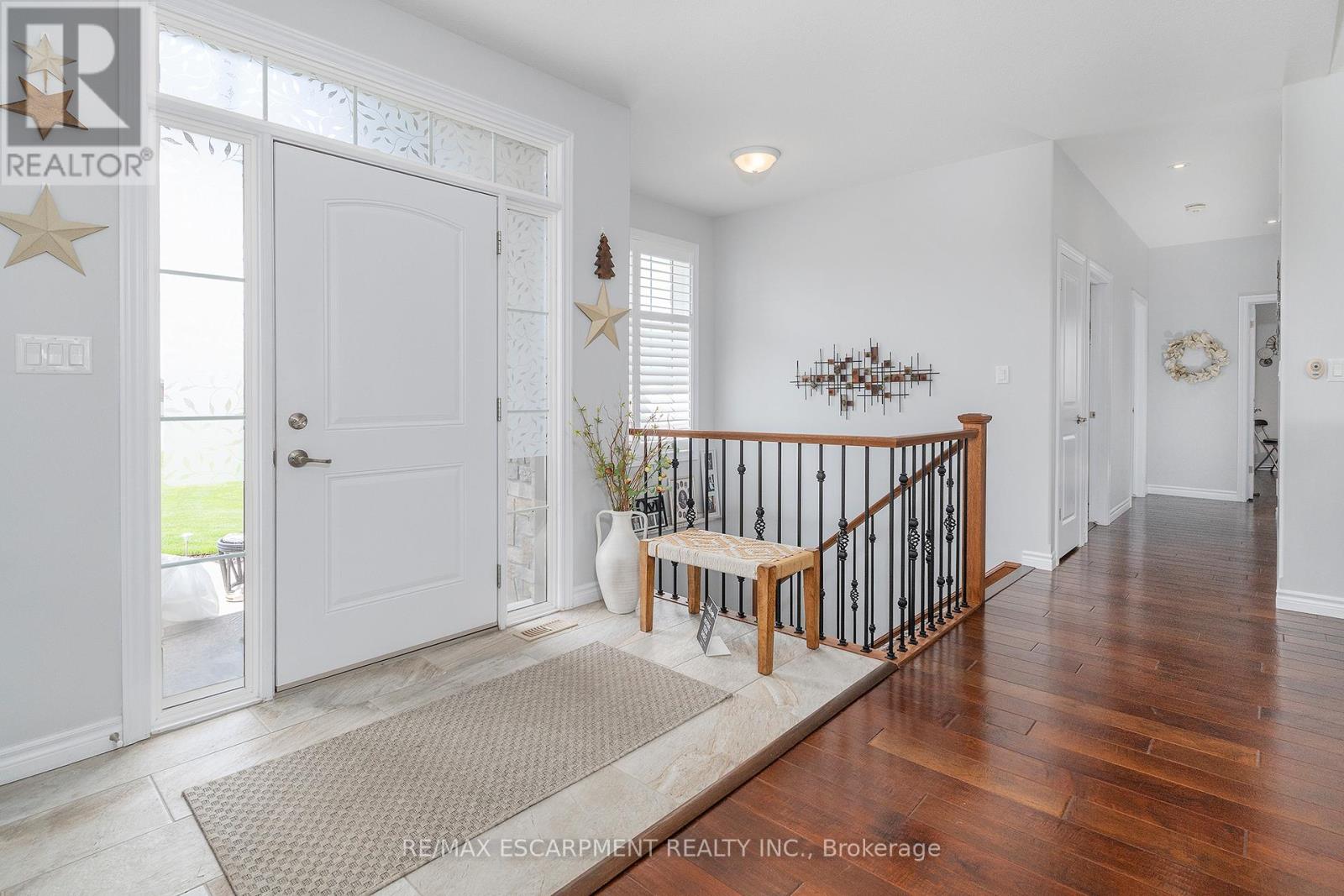 6 MACNEIL COURT - Image 4