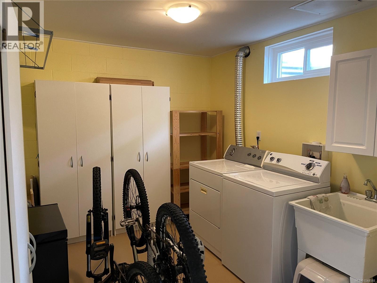 4251 8th Ave, Port Alberni