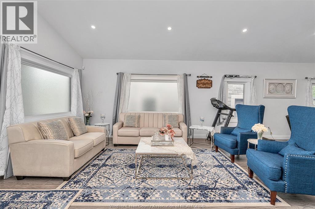 2585 KENORA STREET - 12