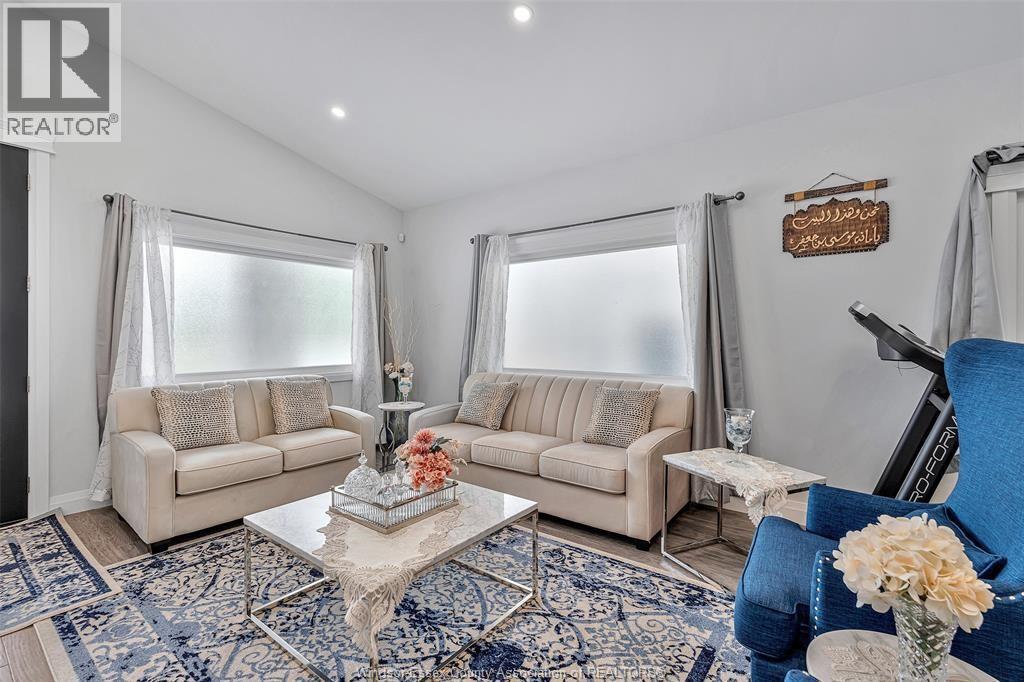 2585 KENORA STREET - 14