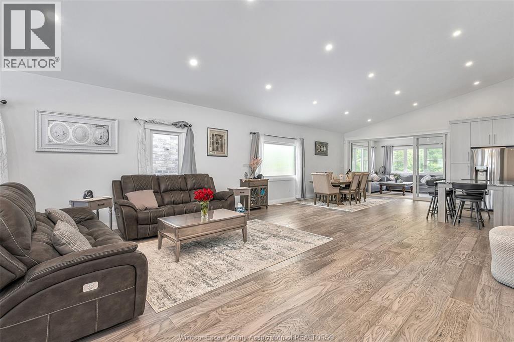 2585 KENORA STREET - 15