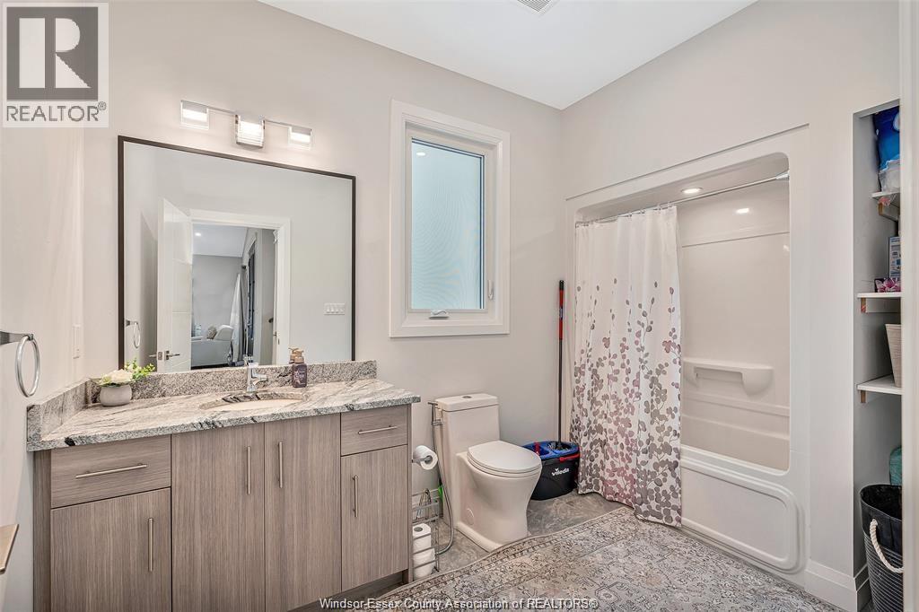 2585 KENORA STREET - 32