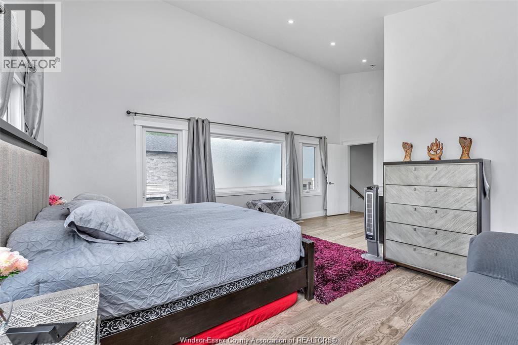 2585 KENORA STREET - 35