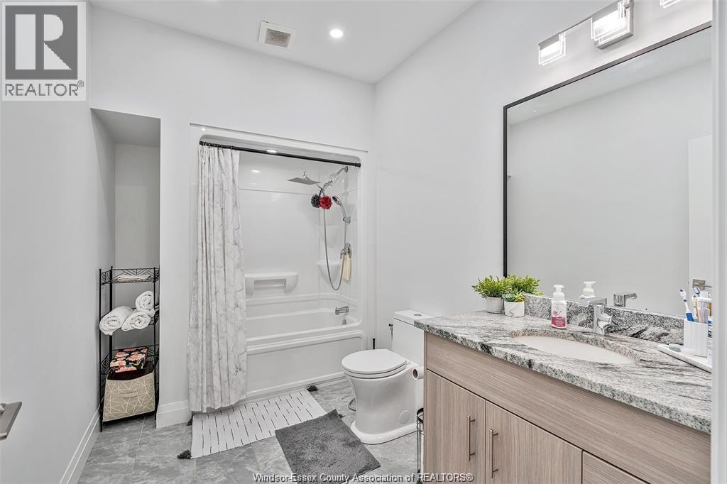2585 KENORA STREET - 47