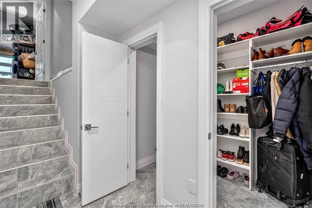 2585 KENORA STREET - 48