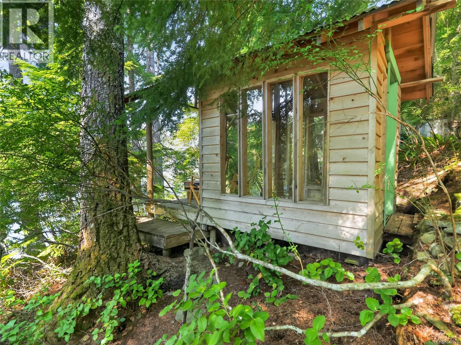 0 Village Bay Lake - Image 58
