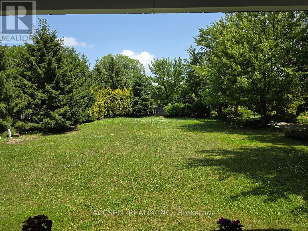 750 ST. CLAIR PARKWAY - 19