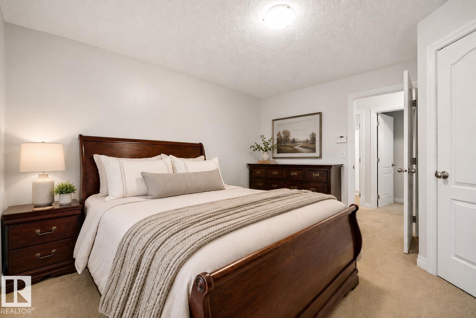 #6 12050 17 AV SW - Image 16