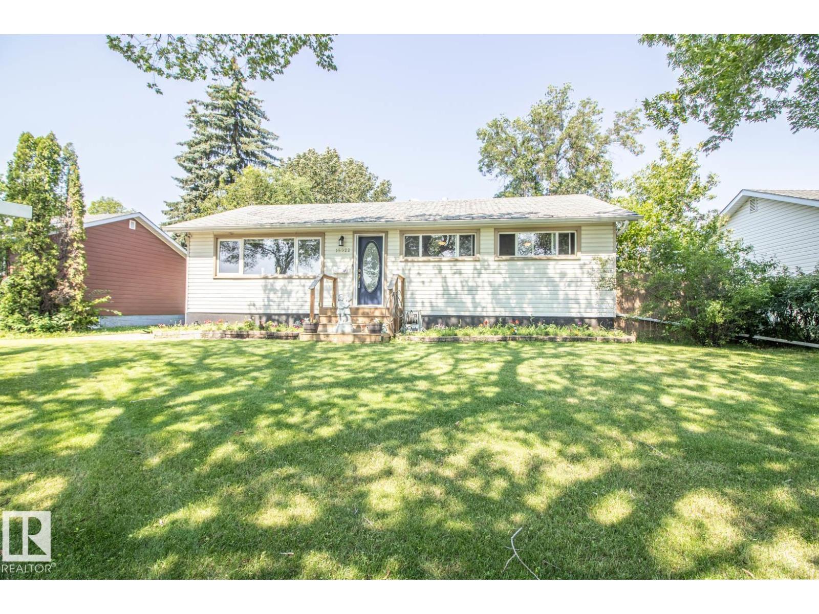 15922 92 AV NW - 53