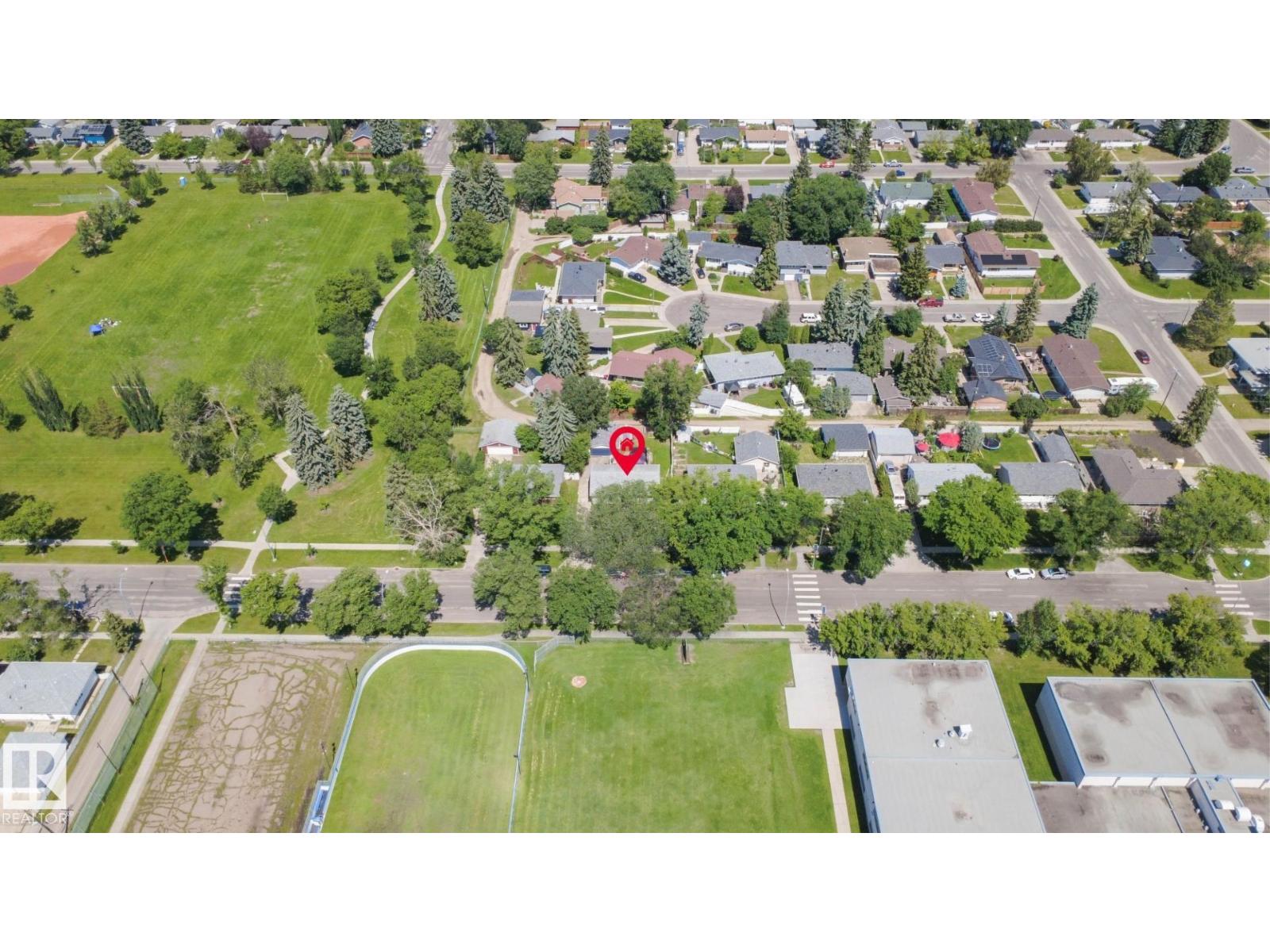 15922 92 AV NW - 50