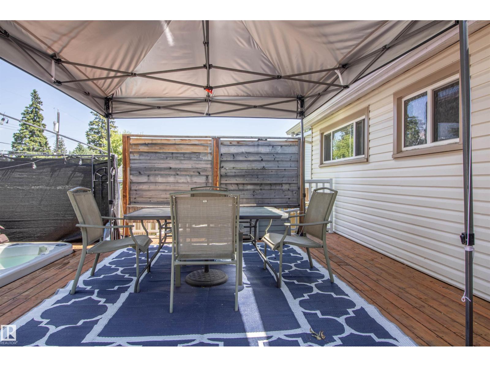 15922 92 AV NW - 33
