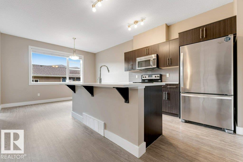 2122 24 ST NW - 4