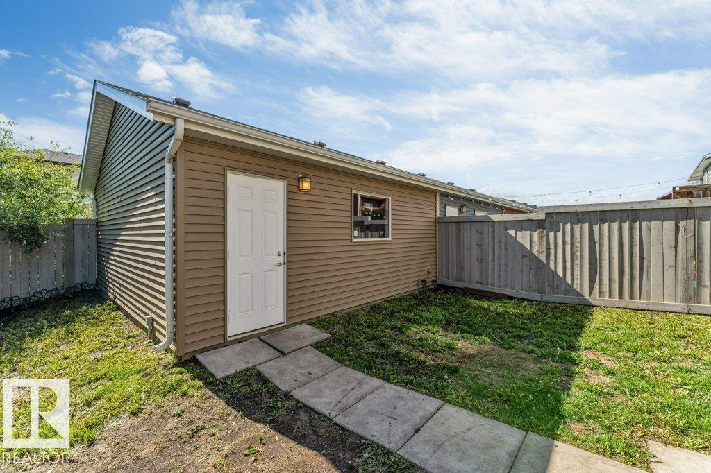 2122 24 ST NW - 41