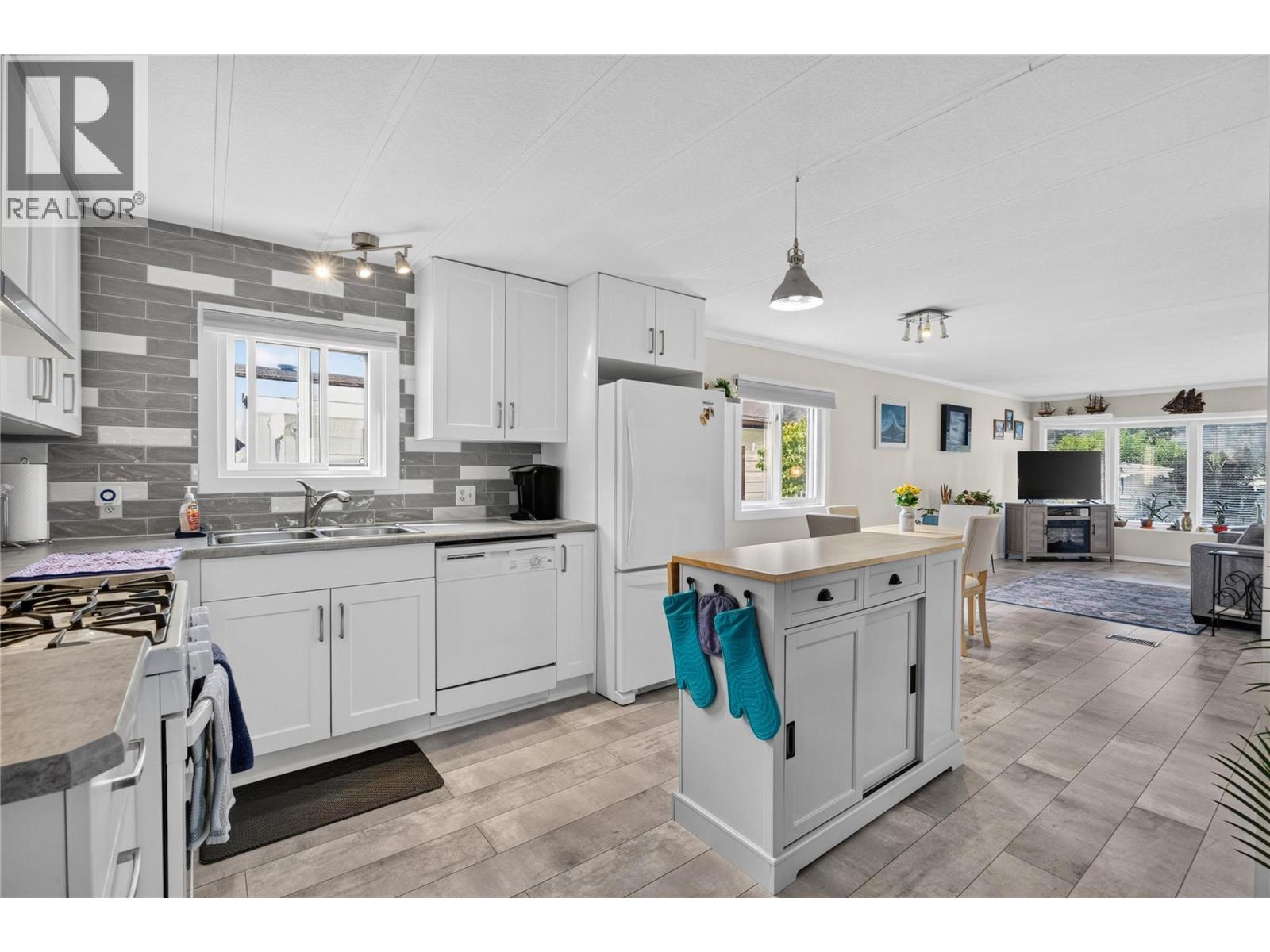 #F25 4505 McLean Creek Road - 4