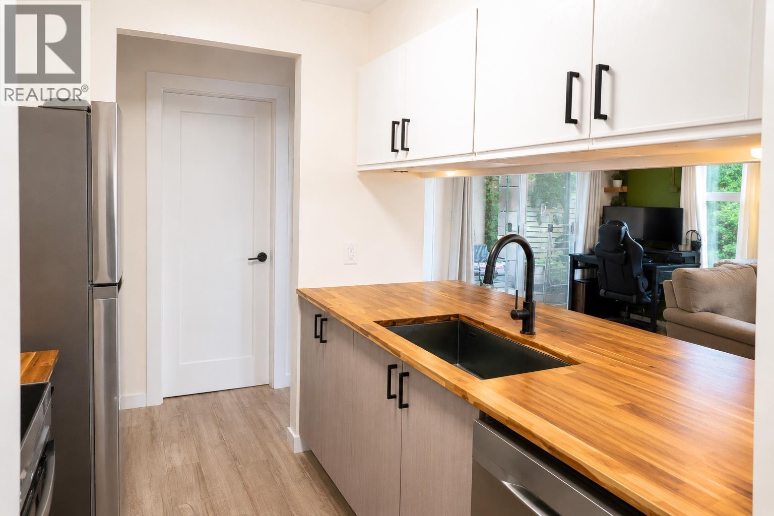 19 2120 CENTRAL AVENUE, Port Coquitlam