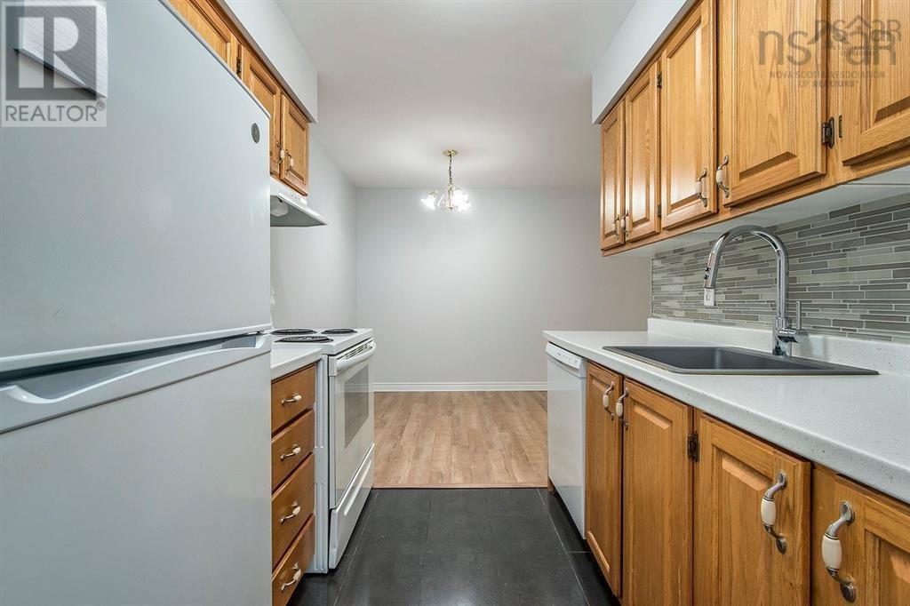#1 41 Moirs Mill Road - 10