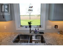 Laundry room - 179 Lake Breeze Drive, Ashfield Colborne Wawanosh, ON N7A0C6 Photo 10