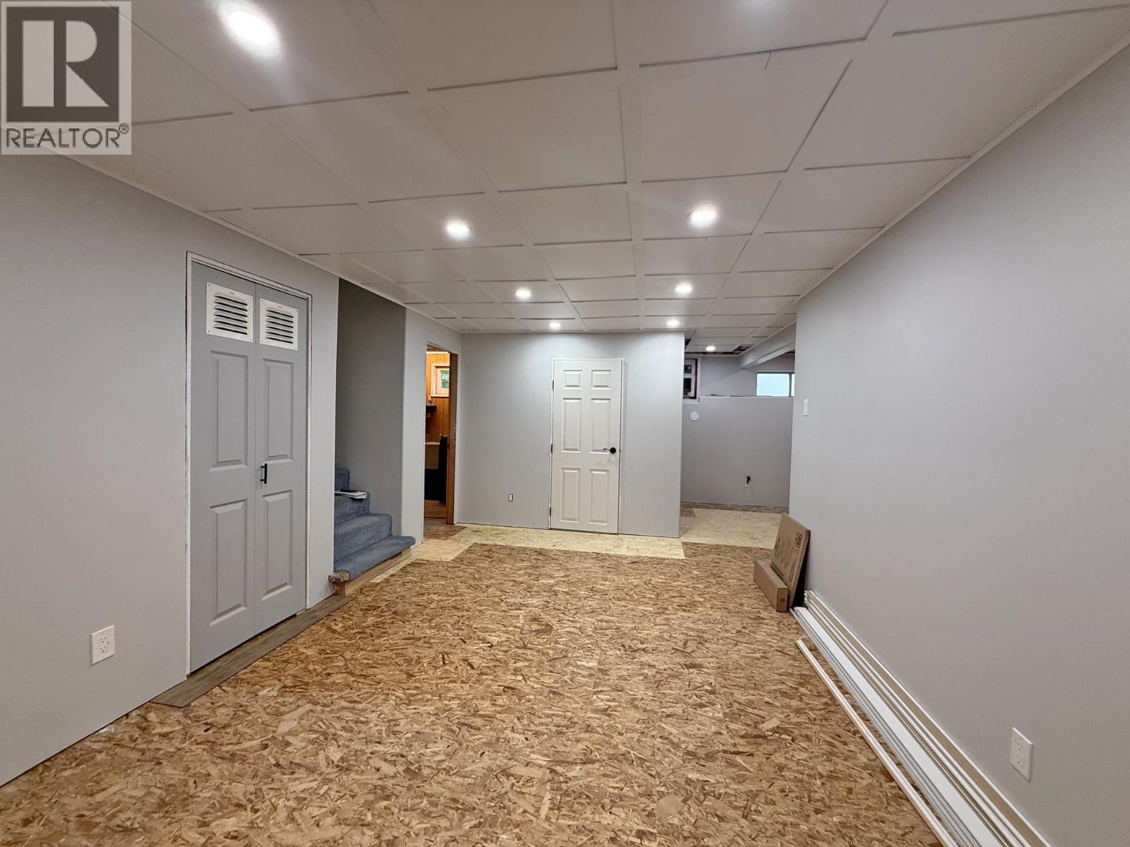 398 WESTERN AVENUE - 18