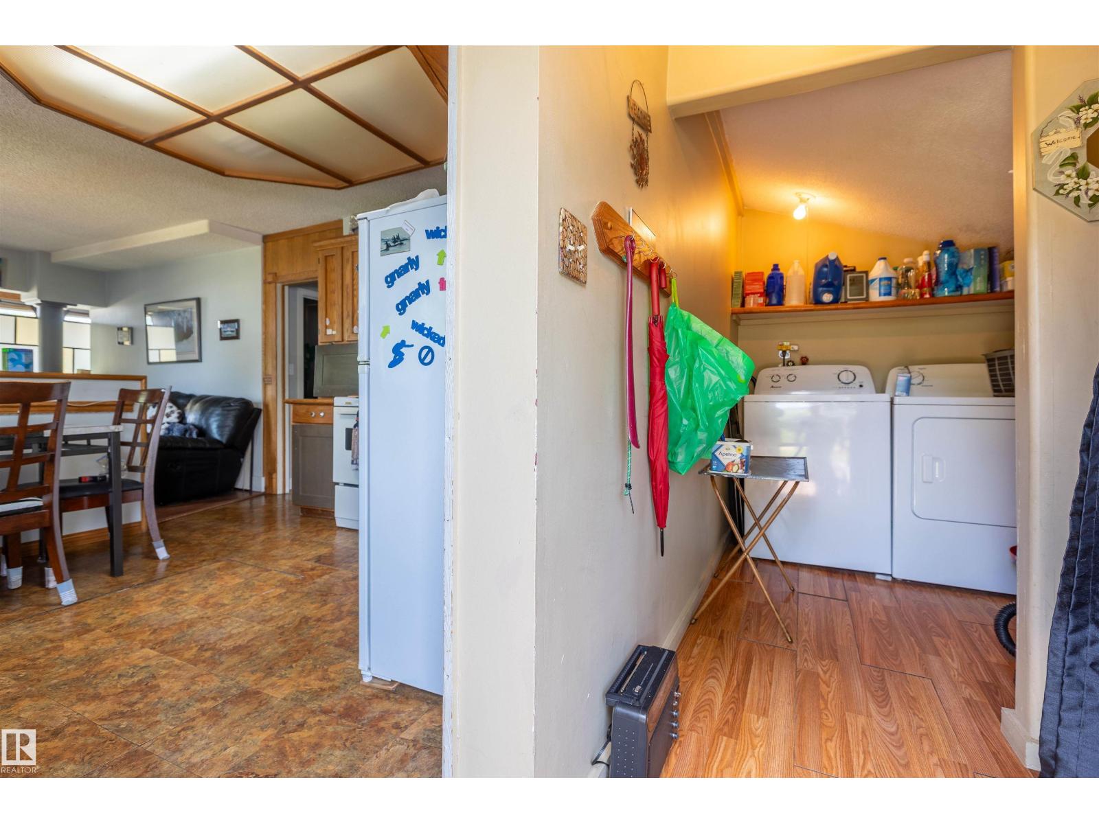 4834 51 ST - Image 20