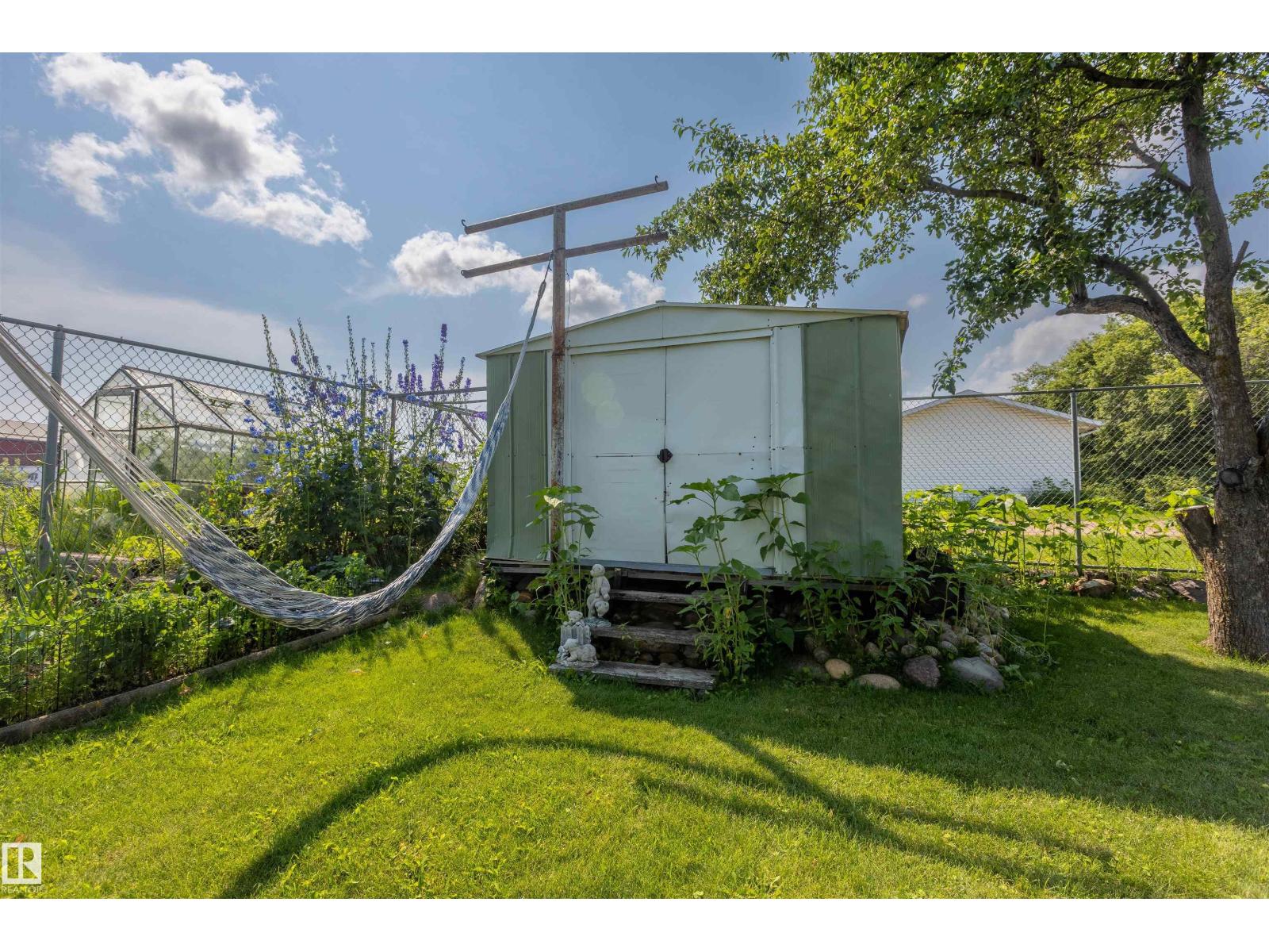 4834 51 ST - Image 24