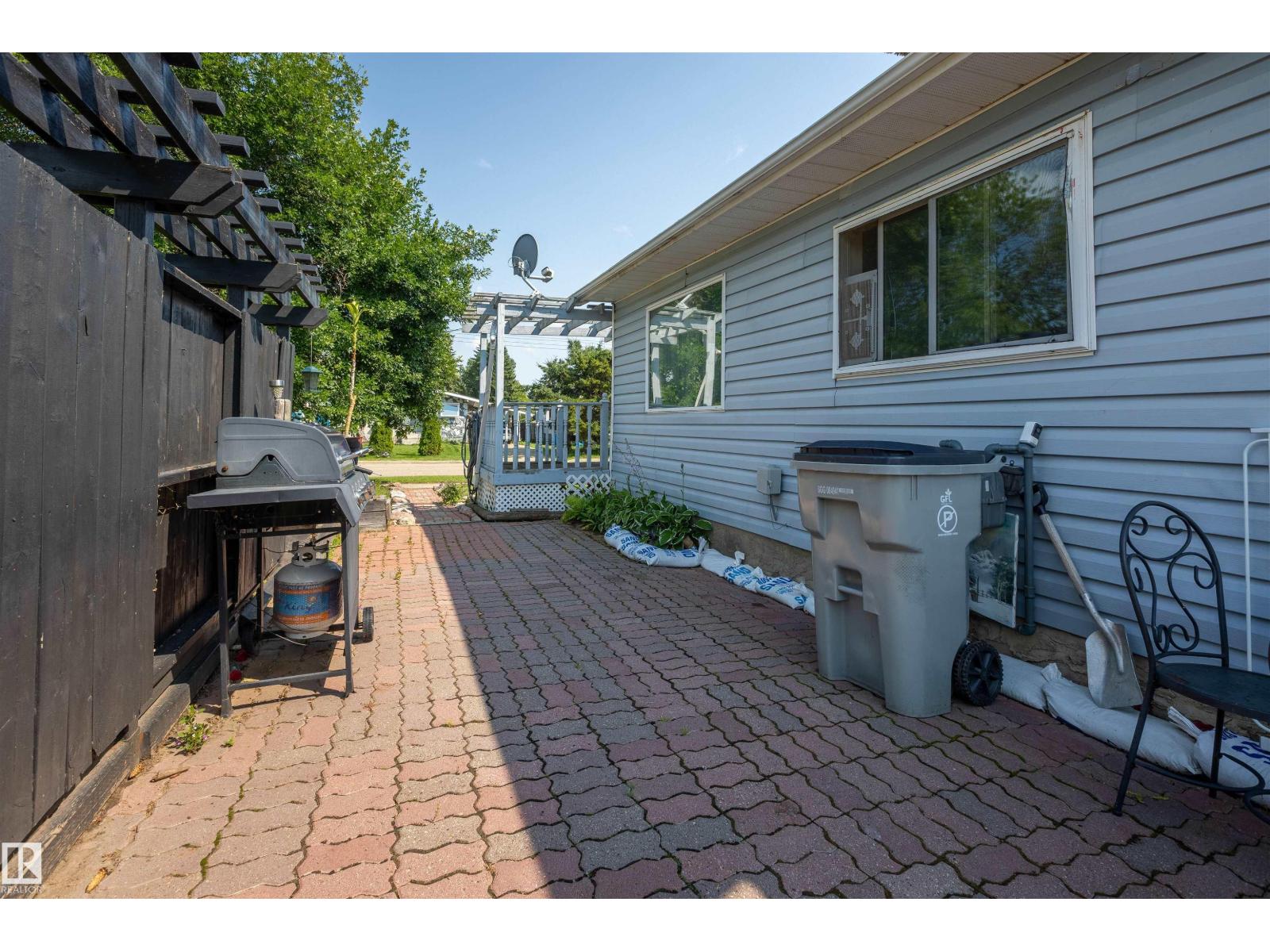 4834 51 ST - Image 28