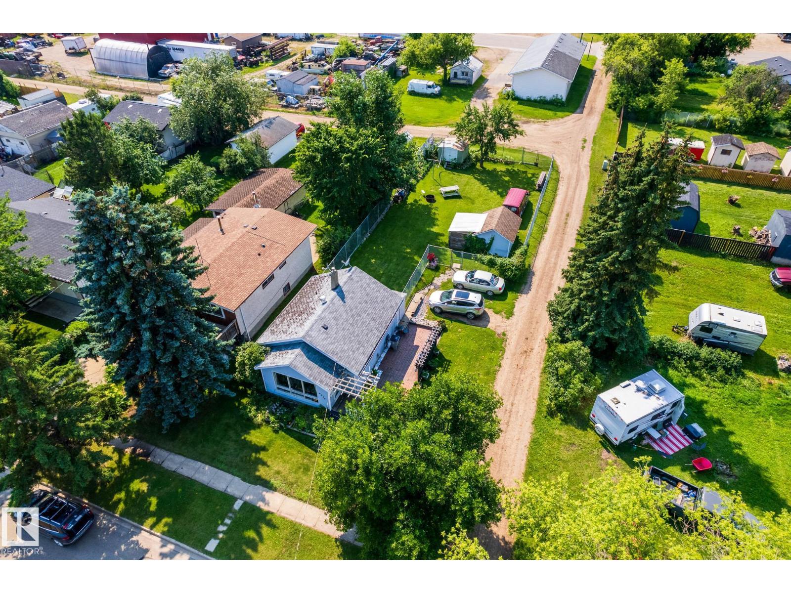 4834 51 ST - Image 32